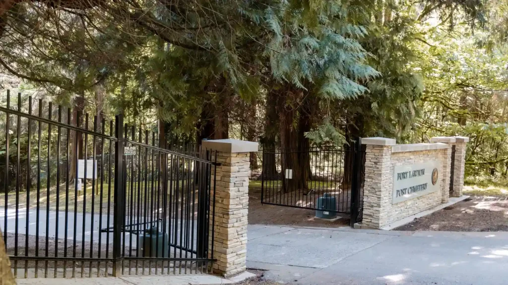 fort lawton gates 2