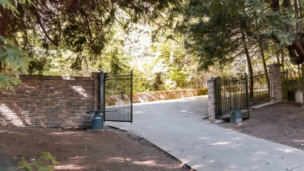 fort lawton gates 3